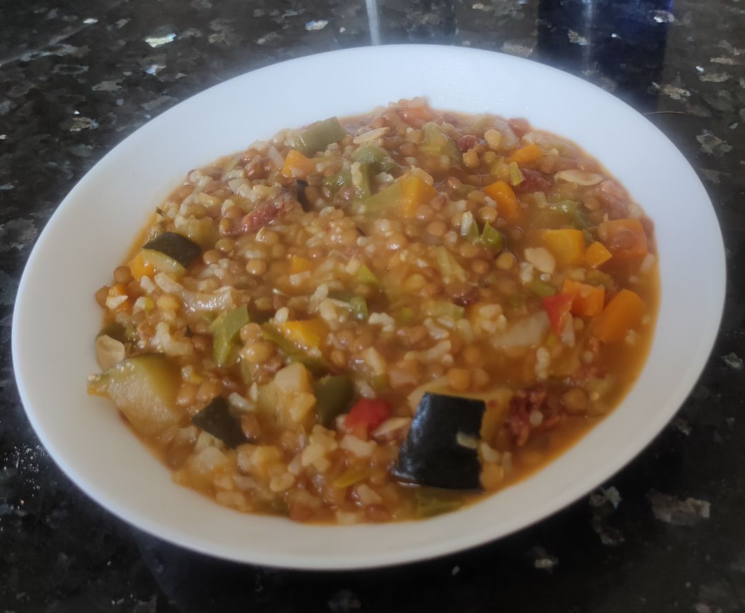 Potaje de lentejas con arroz y verduras Potaje de lentejas con arroz y verduras