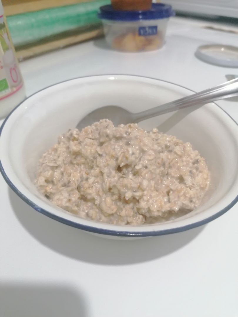 Overnight oats de melocoton Paso 1 Overnight oats de melocoton Paso 1