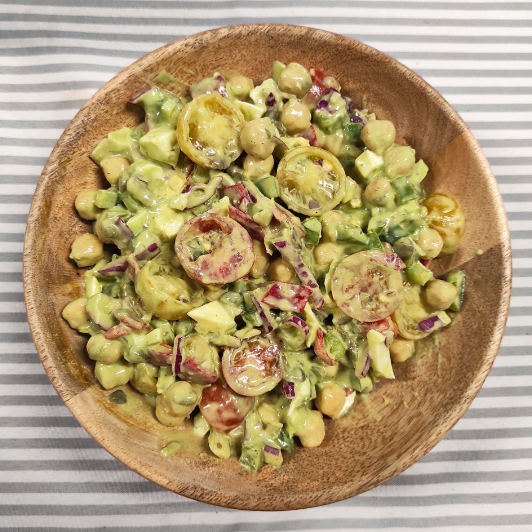 Ensalada de garbanzos con vinagreta verde 