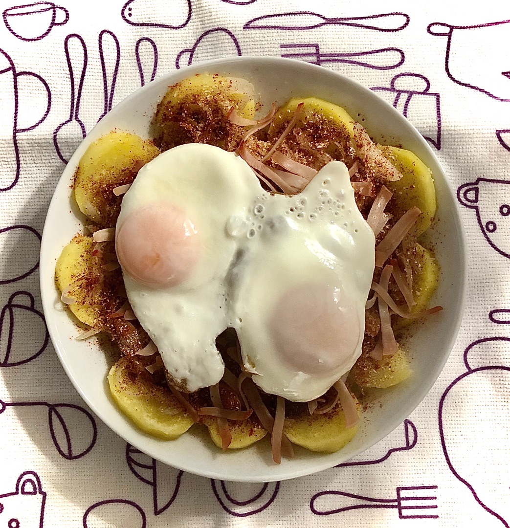 Huevos rotos con “jamón”Step 0