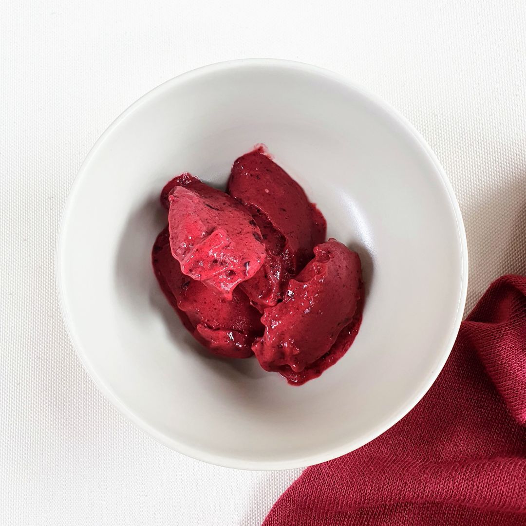 Helado ligero de frutos rojos