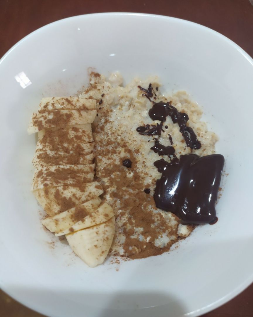 Porridge con plátano y chocolate negro