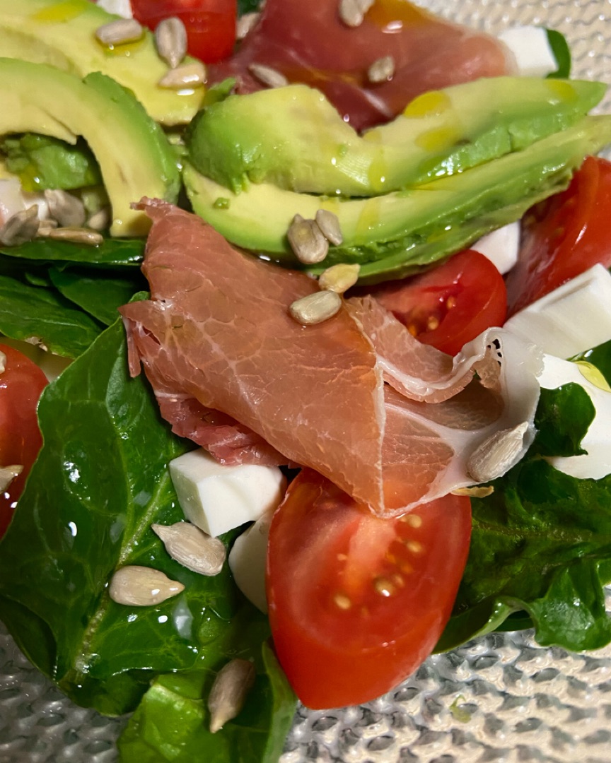 Ensalada con jamón serrano y pipas ✌🏼Step 0