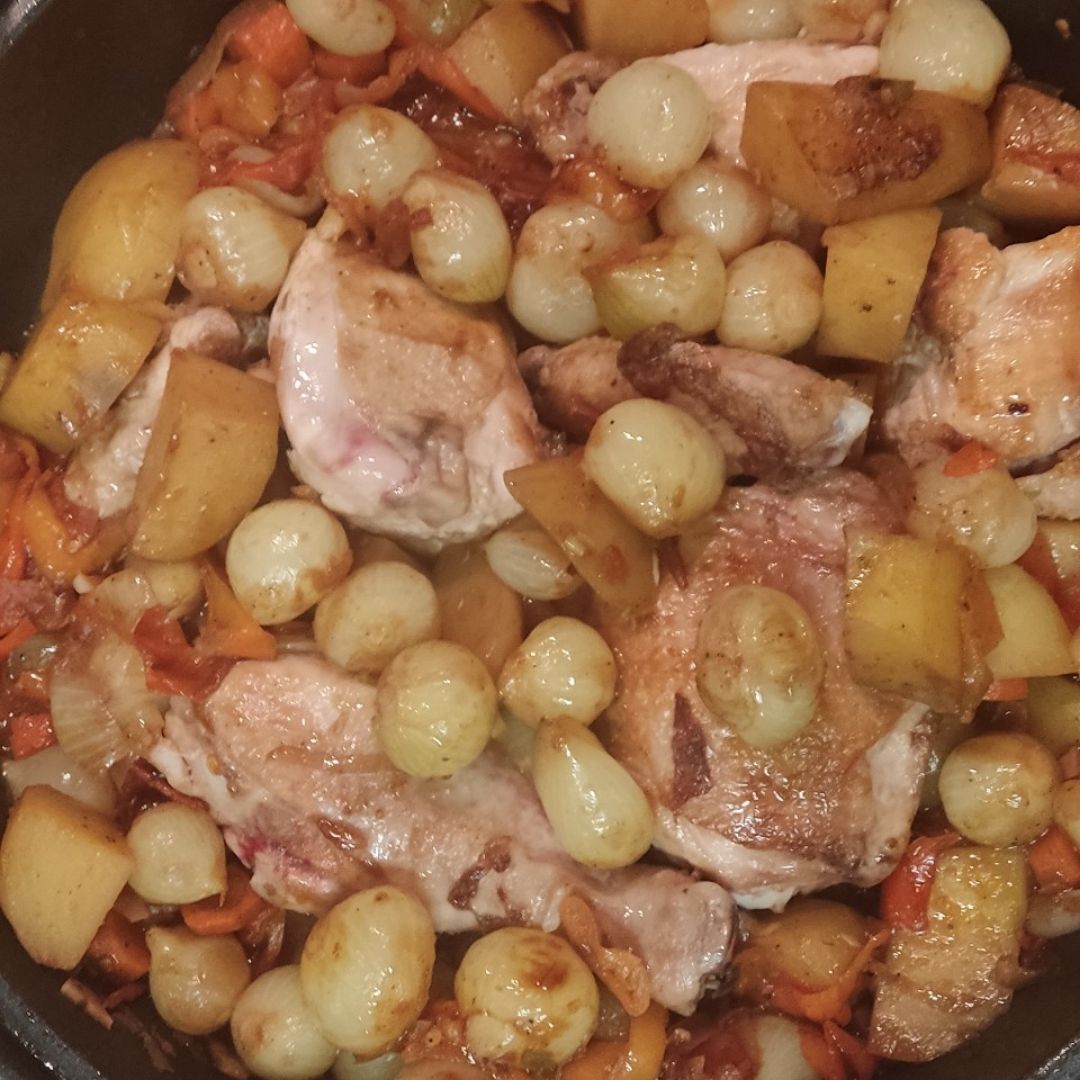 POLLO guisado con CHALOTAS y VINO Paso 3 POLLO guisado con CHALOTAS y VINO Paso 3