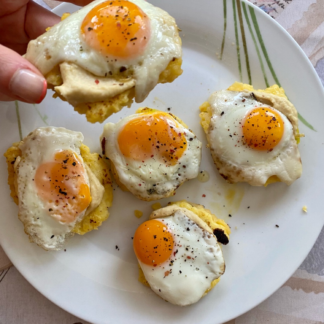 Bocaditos de patata con huevos de codorniz 🍳