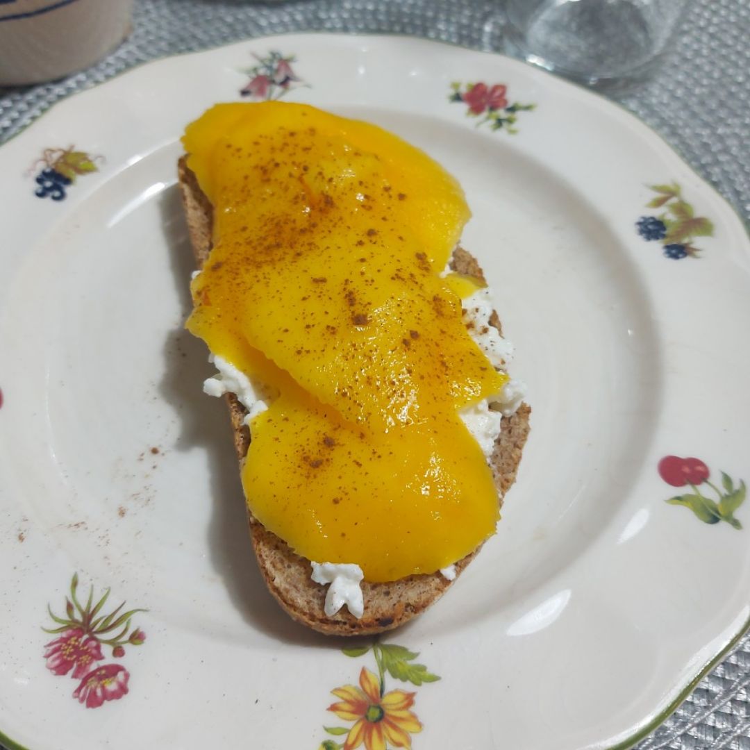 Tostada de mango