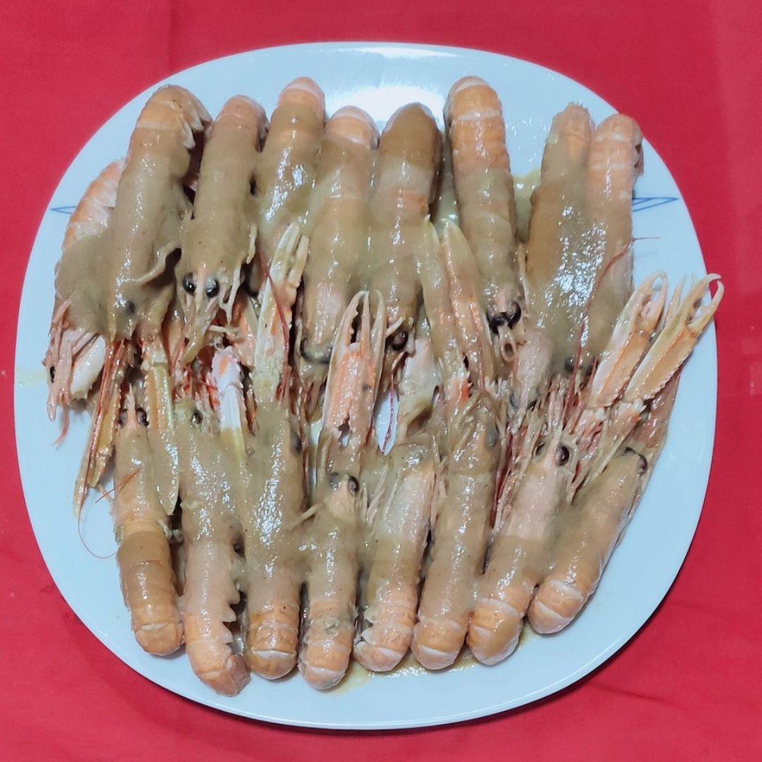 Cigalas encebolladas Cigalas encebolladas