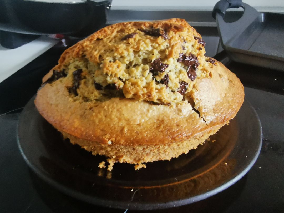 Bizcocho de avena con chocolate y nueces 