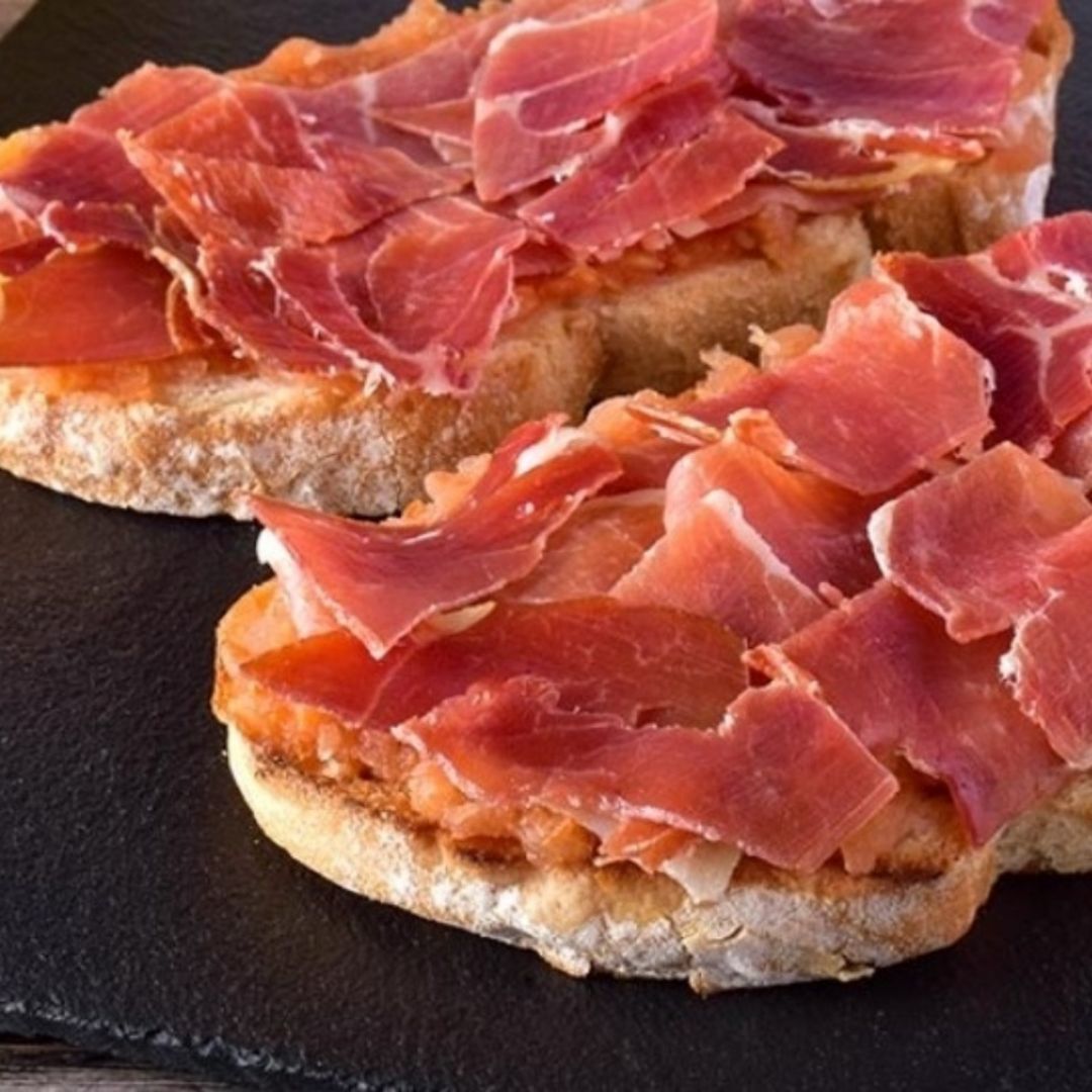 Tostaa de jamón serrano Tostaa de jamón serrano