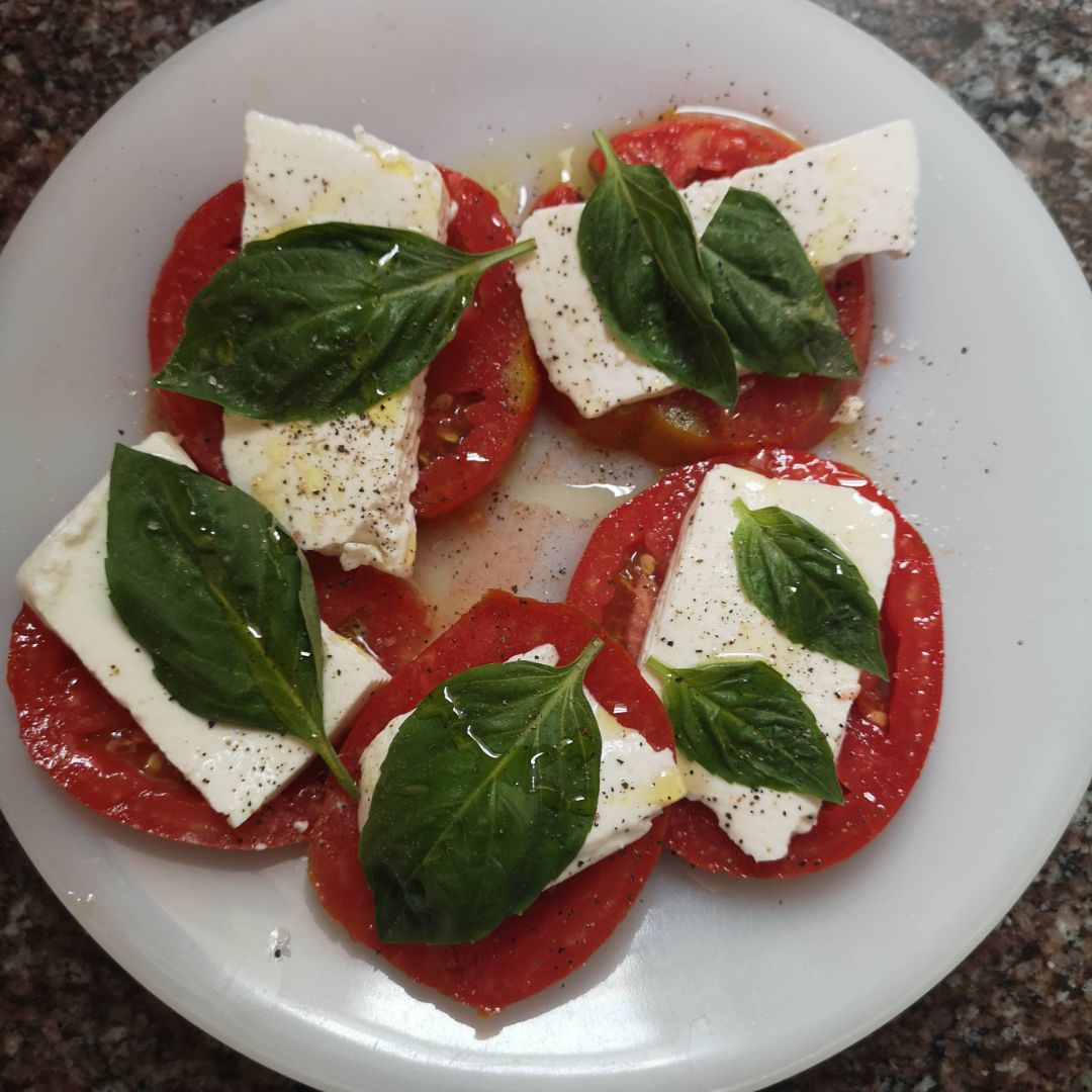 Ensalada estilo caprese