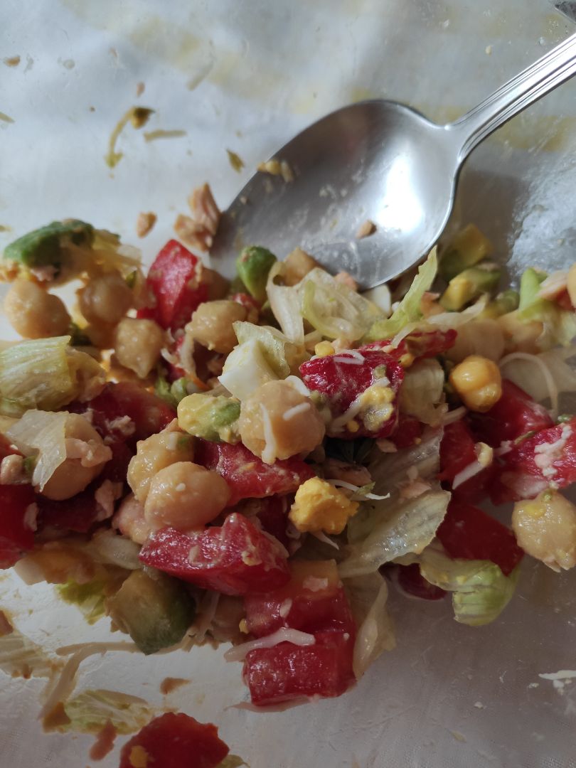 Ensalada completa de garbanzos Ensalada completa de garbanzos