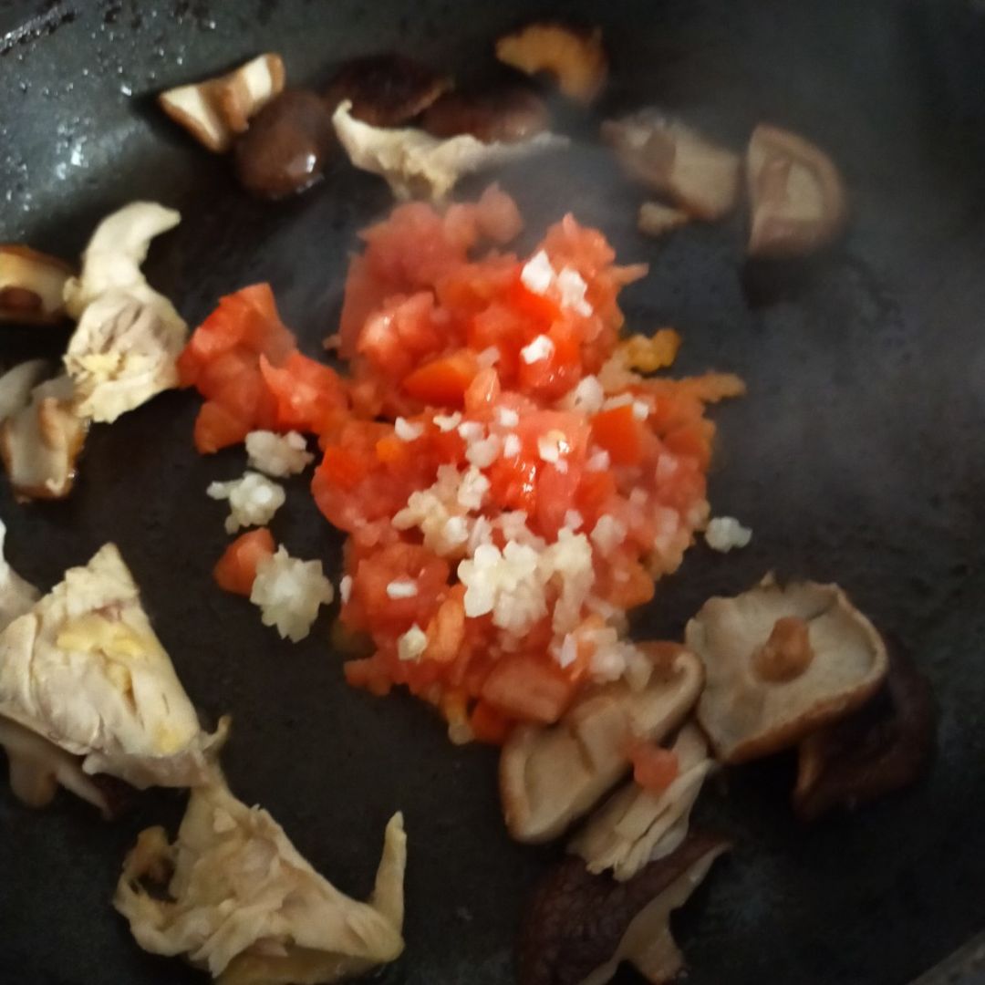 Arroz integral con Pollo, Shitake y Cebolleta Paso 5 Arroz integral con Pollo, Shitake y Cebolleta Paso 5
