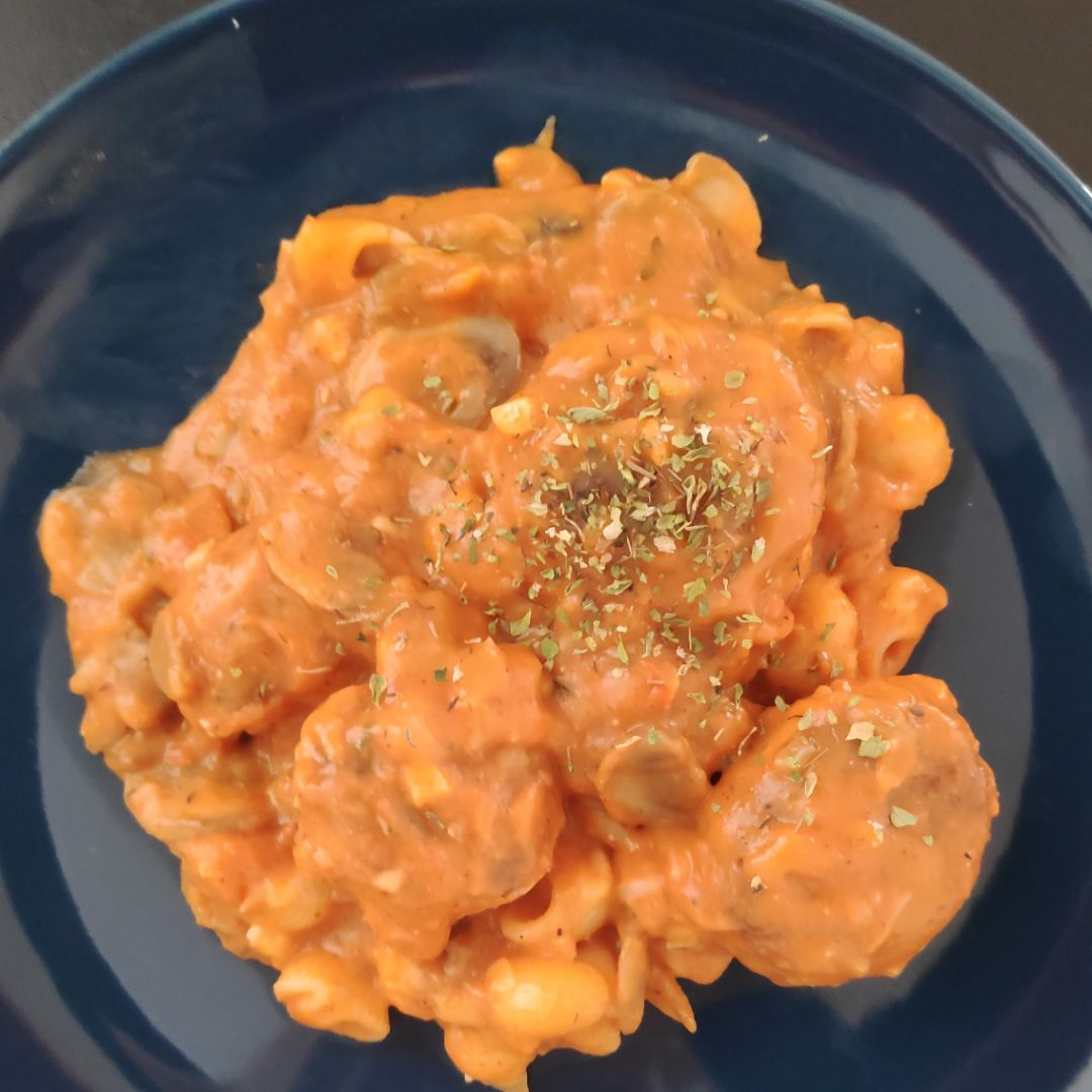 Albóndigas de pollo en salsa de champiñones Albóndigas de pollo en salsa de champiñones