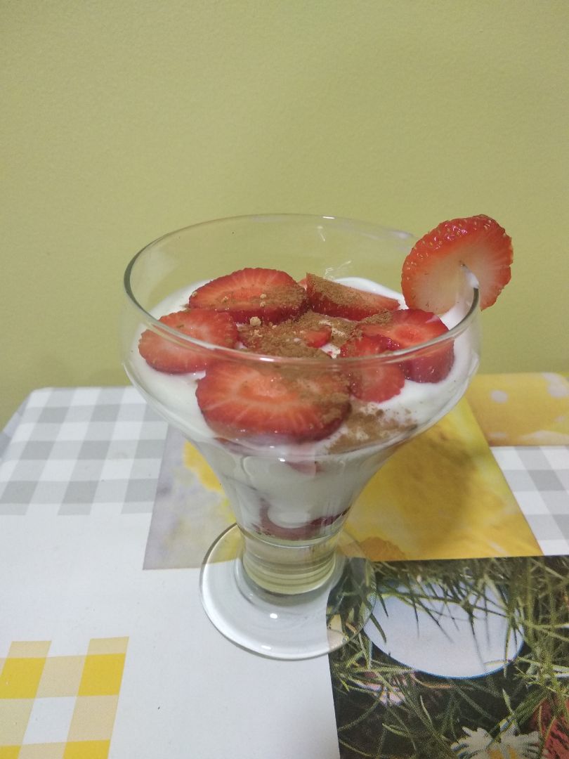 Cremoso de frutos rojos y anacardos especiado