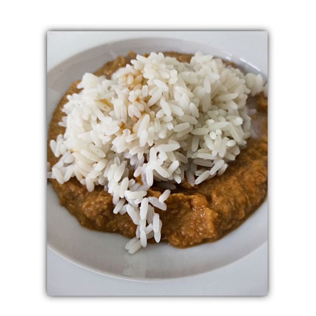 Dal de lentejas con arroz. Dal de lentejas con arroz.