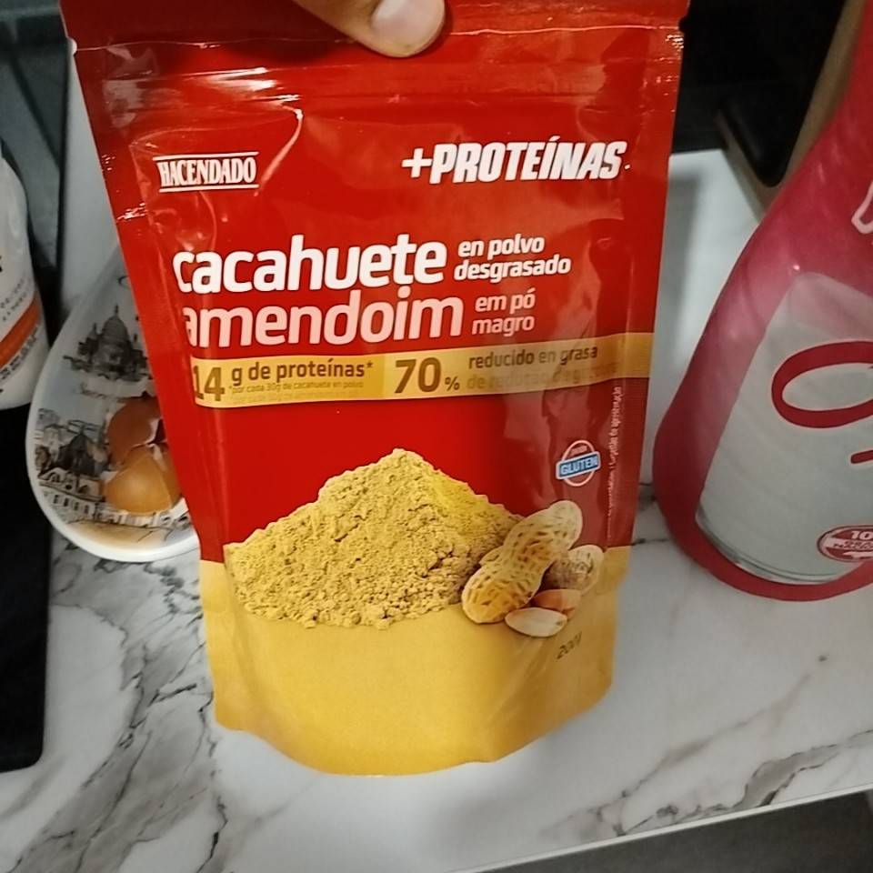 Batido de leche desnatada, cacahuetes y harina arroz