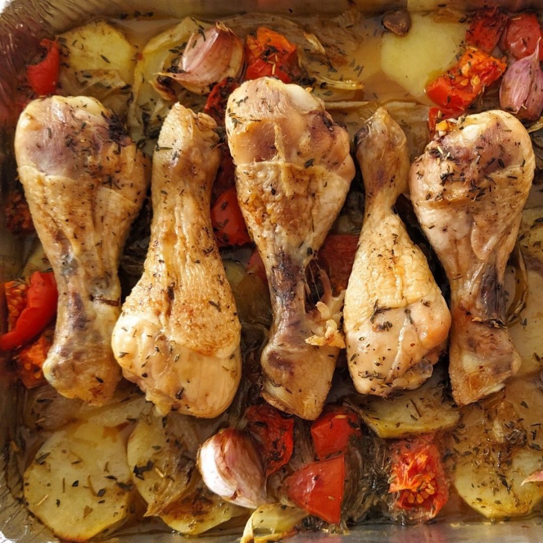 Pollo al horno con patatas Pollo al horno con patatas