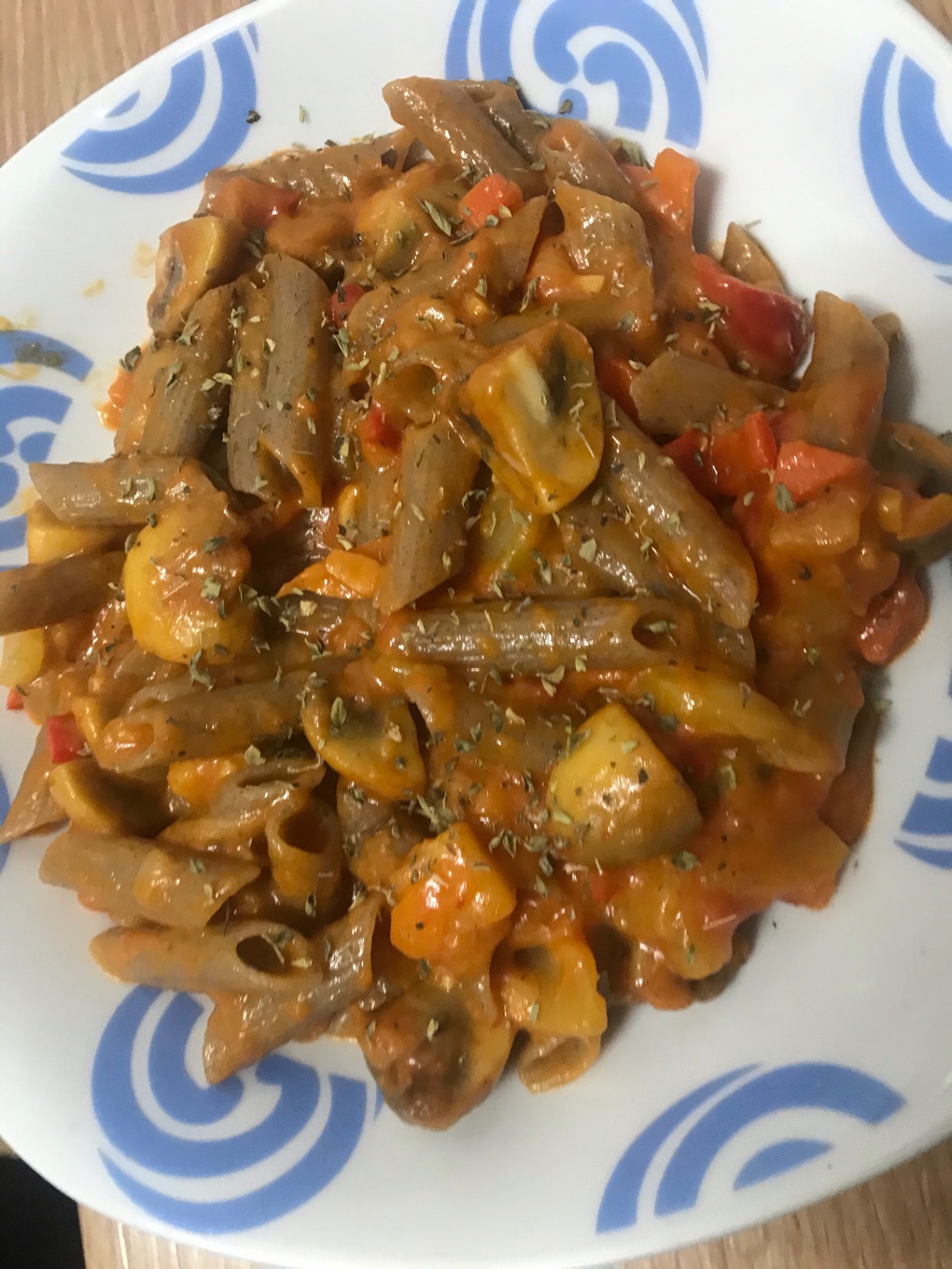 Macarrones de trigo sarraceno con verduras y champiñones 🌶 🍅 