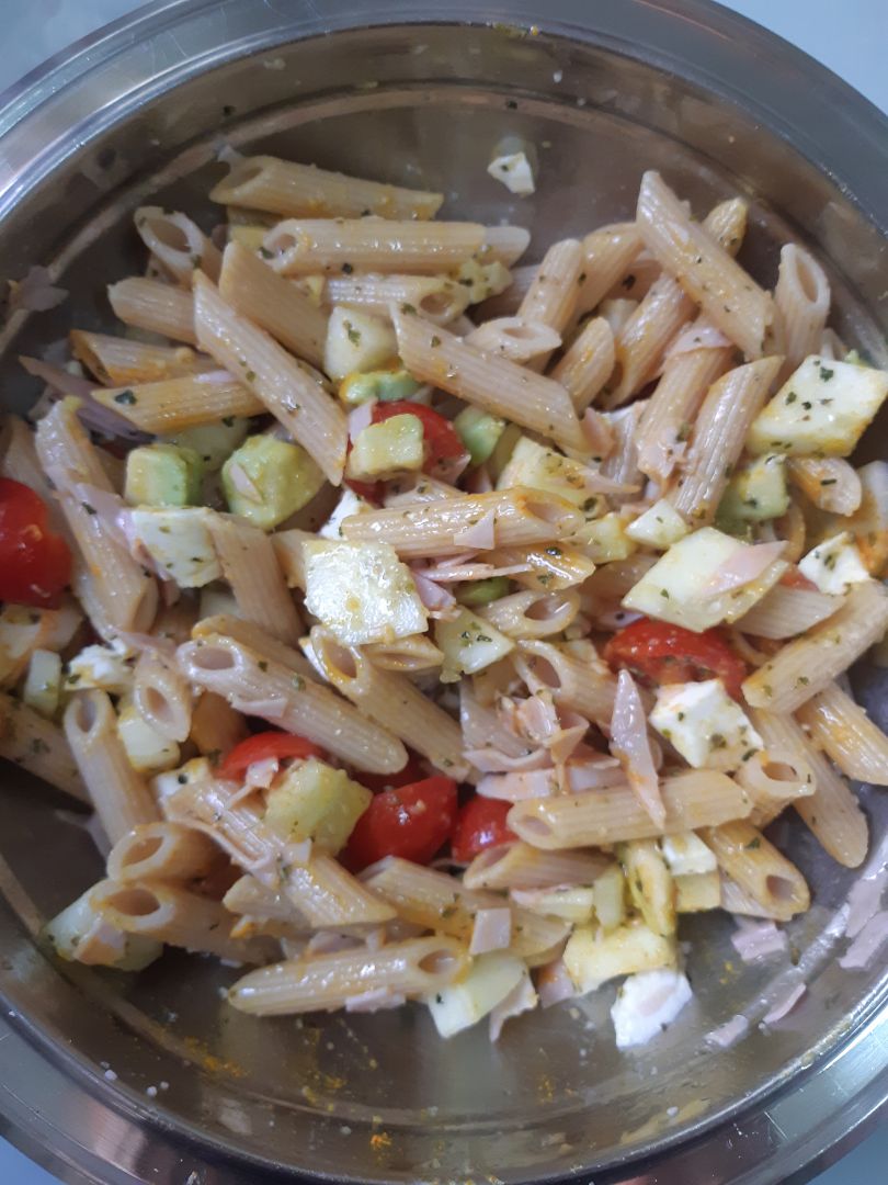 Pasta integral aliñada . Pasta integral aliñada .