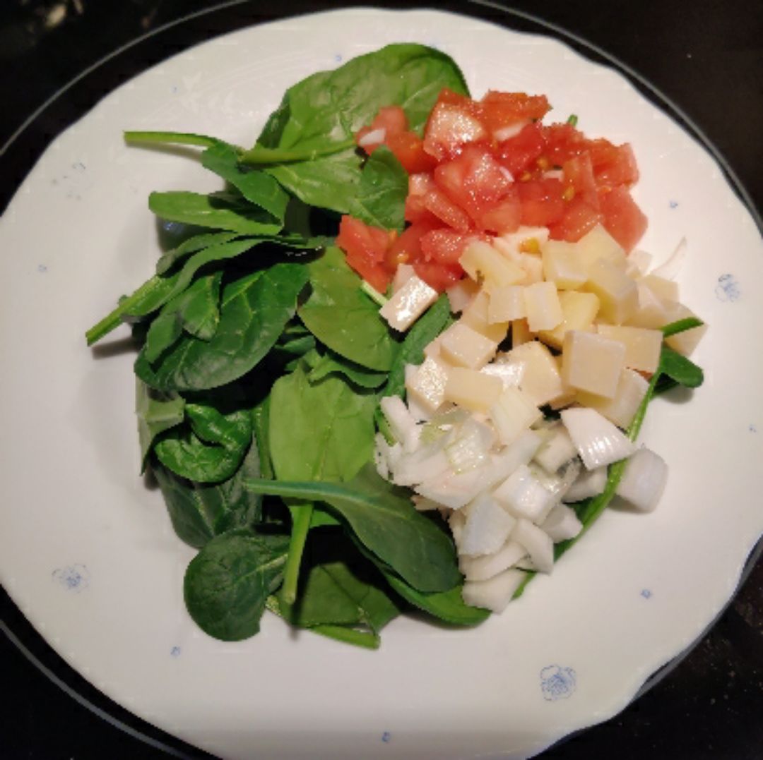 Ensalada de garbanzos, atún y espinacasStep 0