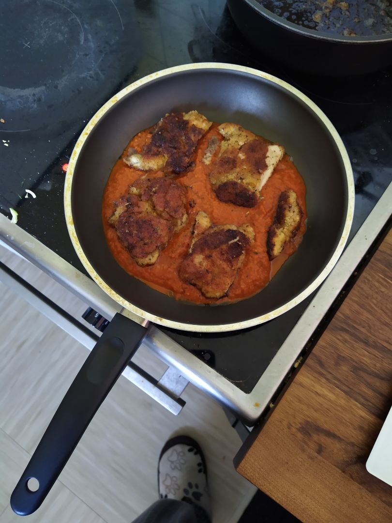 Pollo a la Marinara en cama de Zoodles Paso 2
