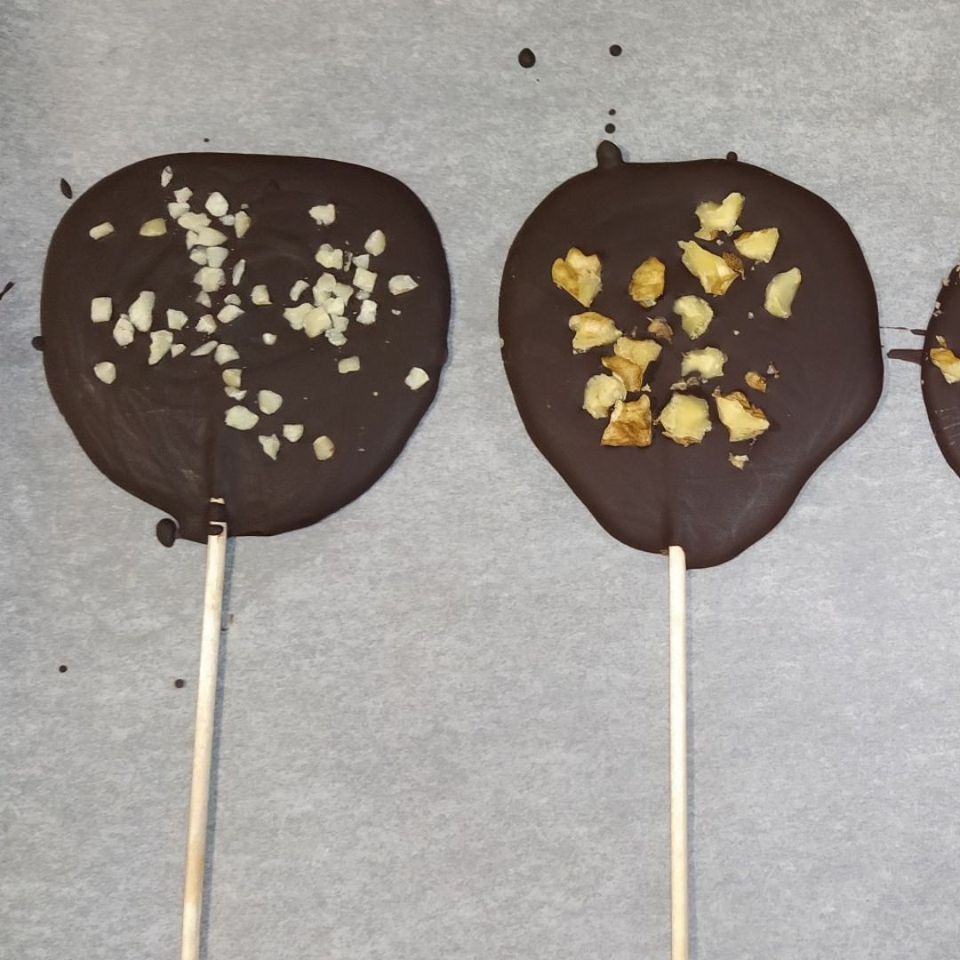 Piruletas de chocolate🍭 Paso 2 Piruletas de chocolate🍭 Paso 2