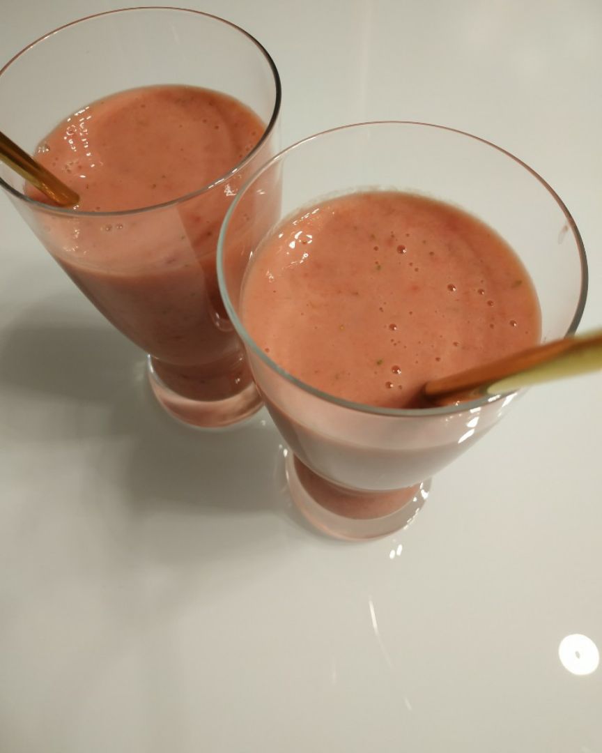 Mango-fresa lassi Mango-fresa lassi