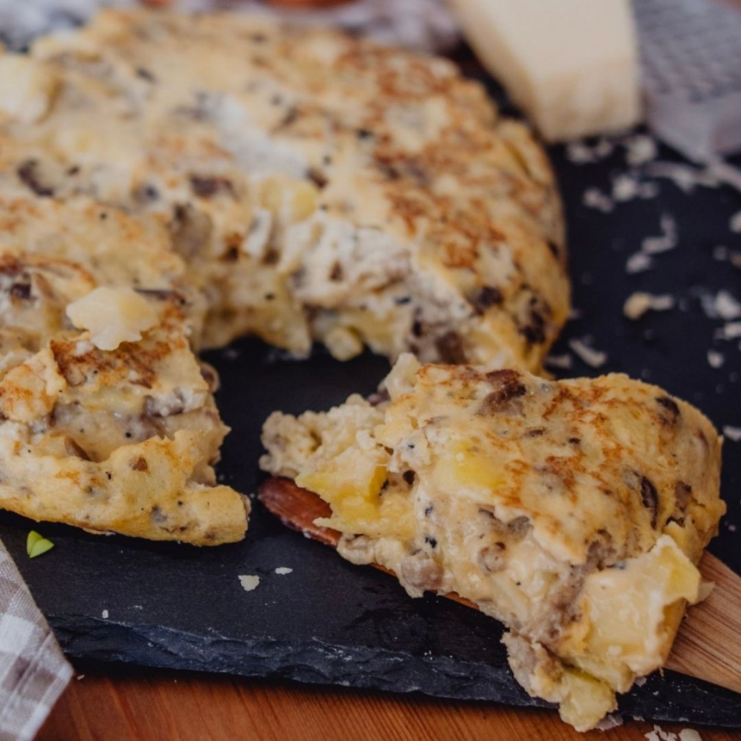 Tortilla de patata con setas y parmesano trufado Tortilla de patata con setas y parmesano trufado