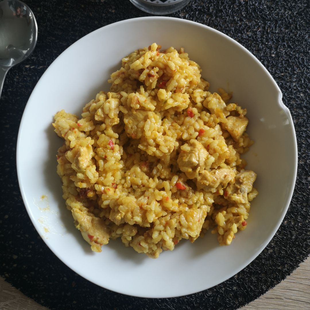 Arroz con pollo al curry Arroz con pollo al curry