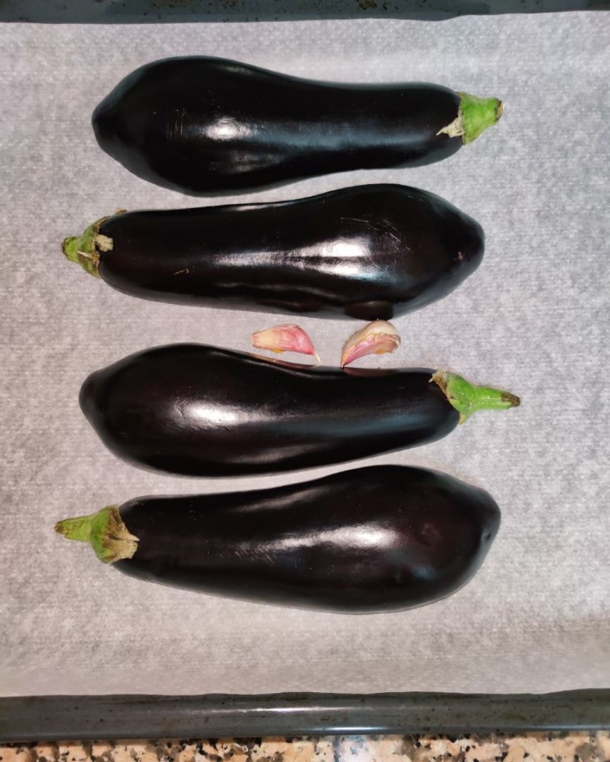 Dip/untable de berenjena🍆 Paso 1 Dip/untable de berenjena🍆 Paso 1
