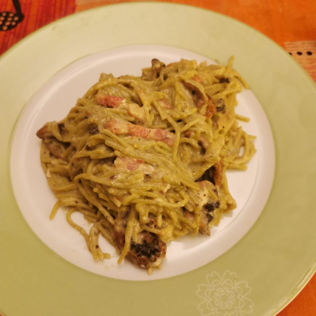 Espaguetis con champiñones y nata sin lactosa Espaguetis con champiñones y nata sin lactosa