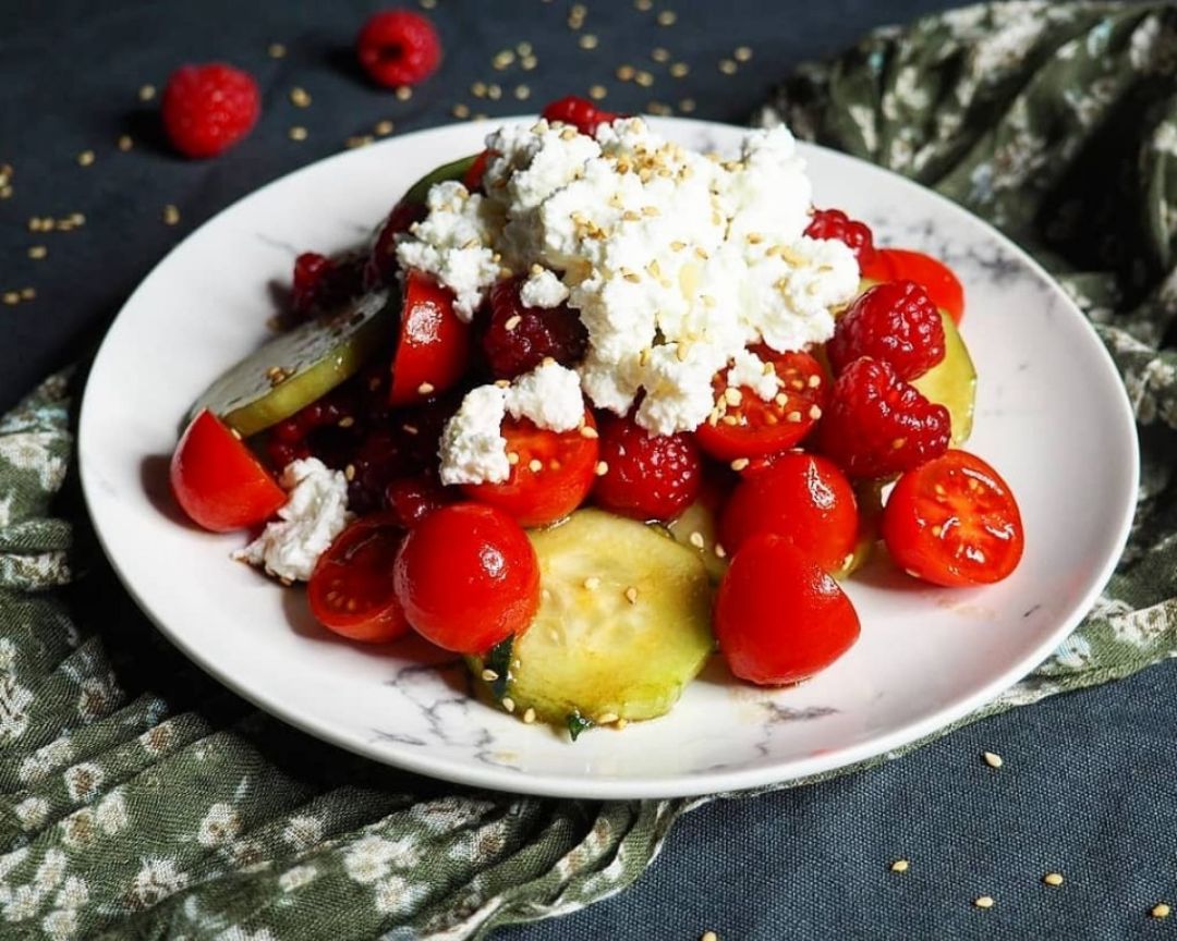 ENSALADA FRESCA DE TOMATES CHERRY ENSALADA FRESCA DE TOMATES CHERRY