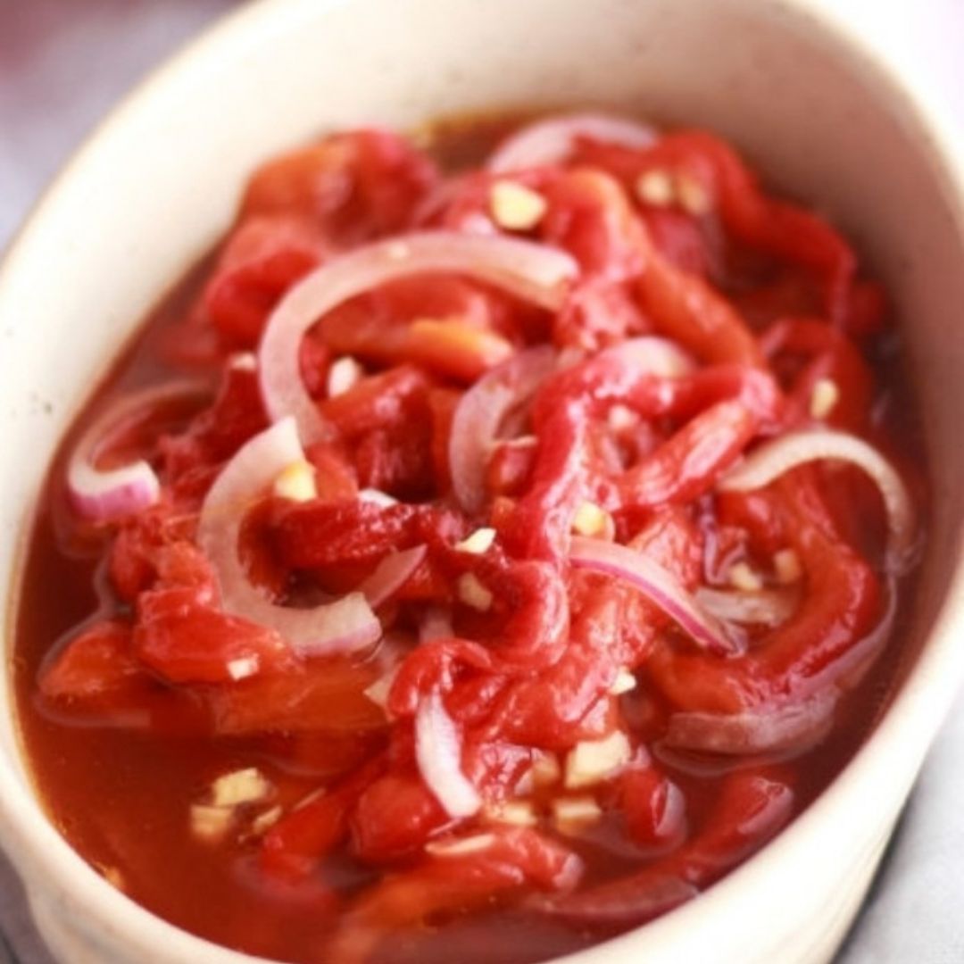 Ensalada de pimientos rojos y cebolla asadoos Ensalada de pimientos rojos y cebolla asadoos