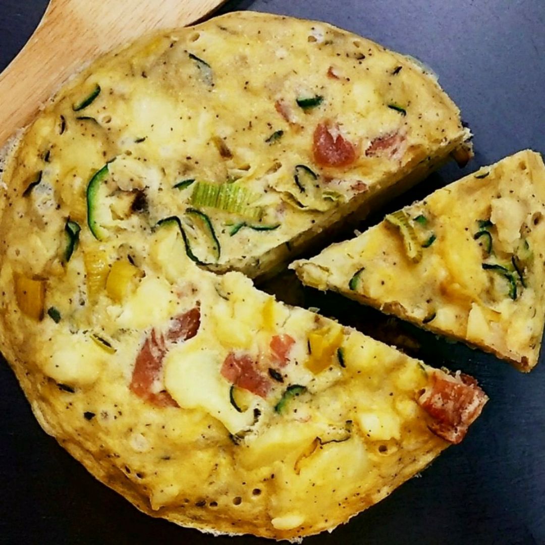 TORTILLA DE PAPAS AL MICROONDAS 🥔 TORTILLA DE PAPAS AL MICROONDAS 🥔