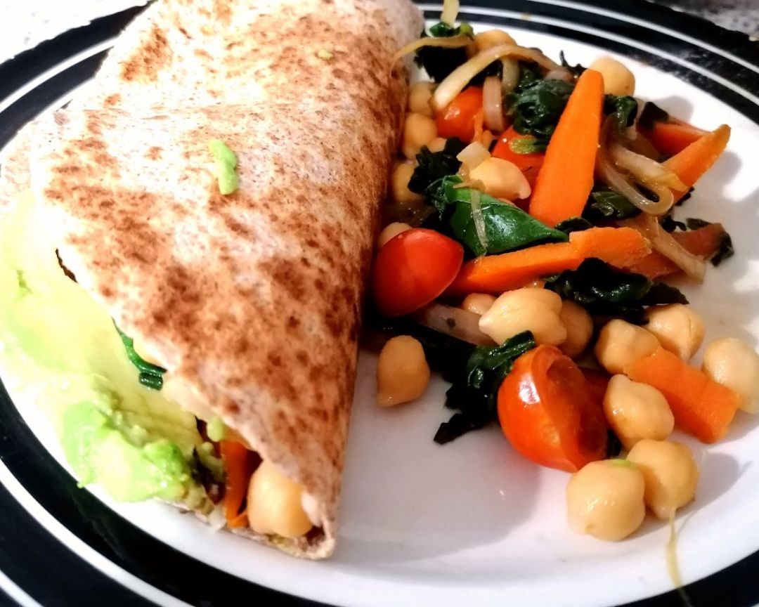 Fajitas 100% integral con verduras salteadas y Aguacate Fajitas 100% integral con verduras salteadas y Aguacate