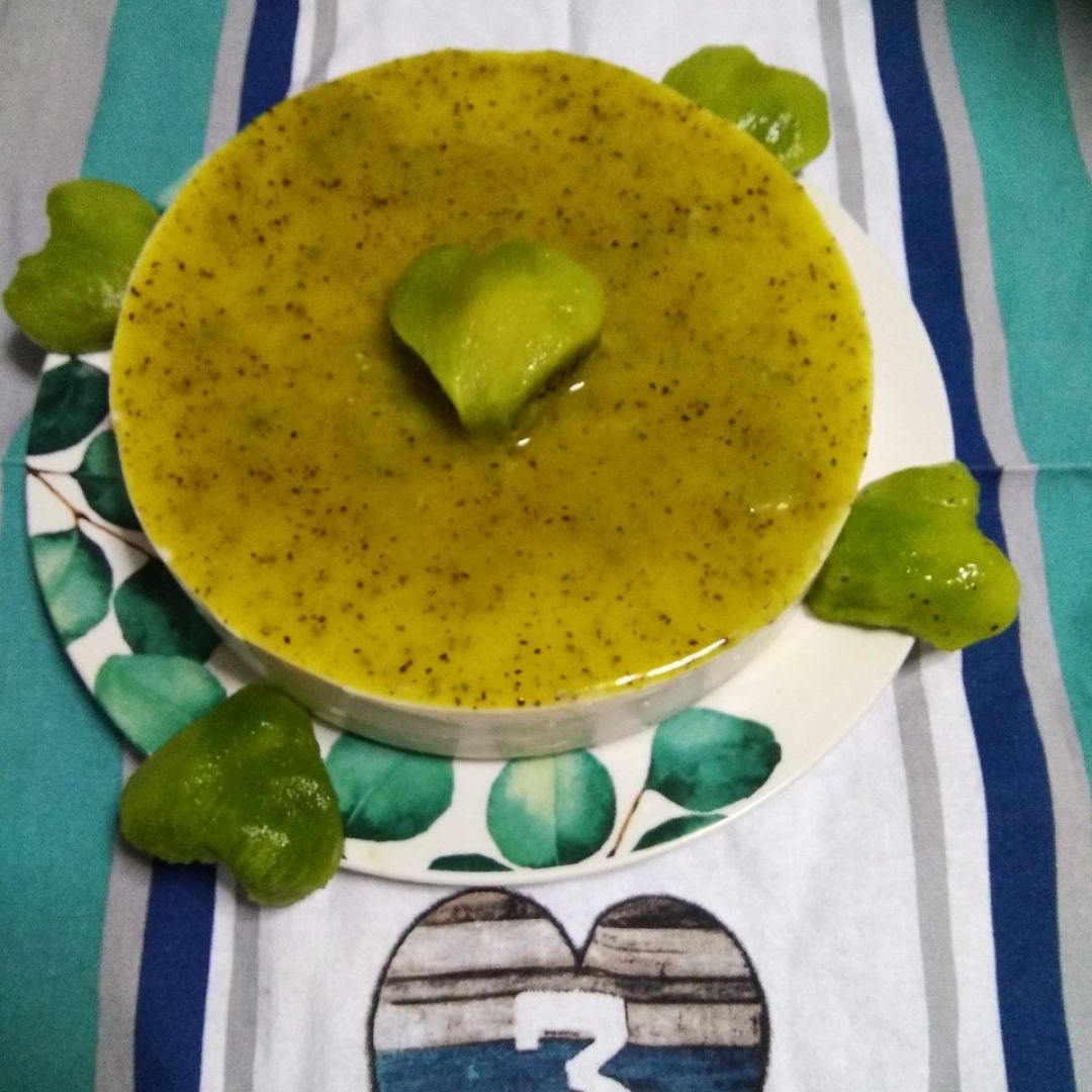 Tarta de queso, limón y kiwi Tarta de queso, limón y kiwi