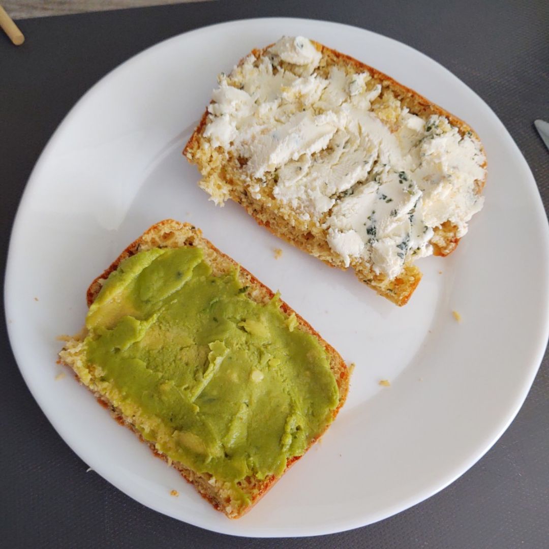 Pan de harina de garbanzos y avena
