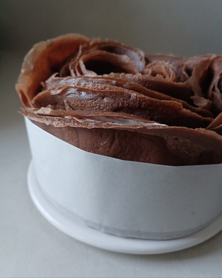 Rose Crepe CAKE 🌹🥞🍫 Paso 1 Rose Crepe CAKE 🌹🥞🍫 Paso 1
