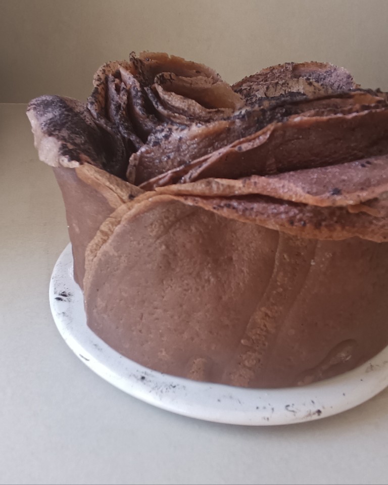Rose Crepe CAKE 🌹🥞🍫 Paso 2 Rose Crepe CAKE 🌹🥞🍫 Paso 2