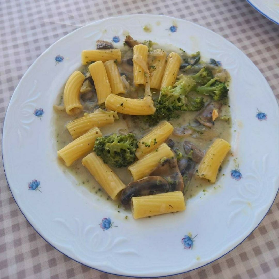 Pasta con brocoli 🥦 Pasta con brocoli 🥦