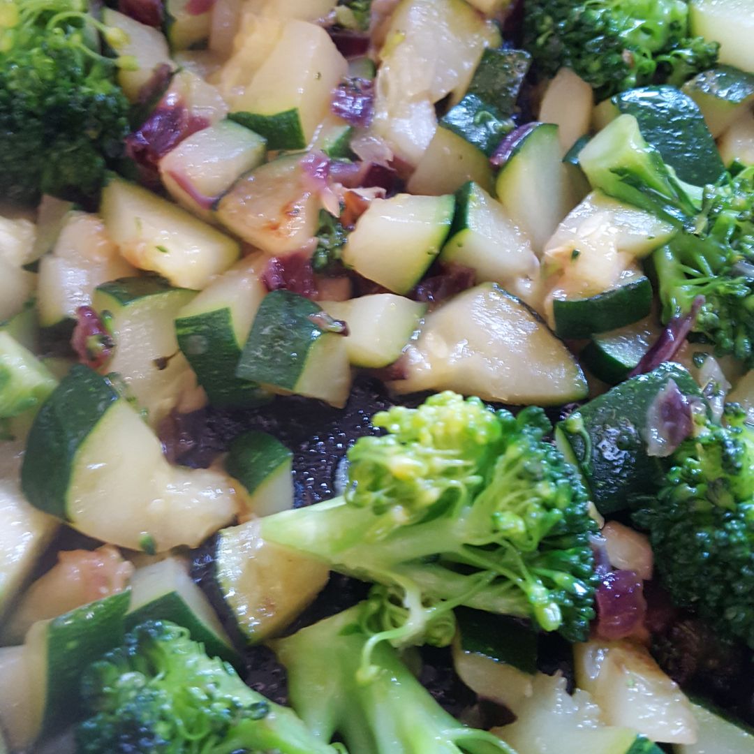 Revuelto de verduras y pollo a la plancha Paso 1