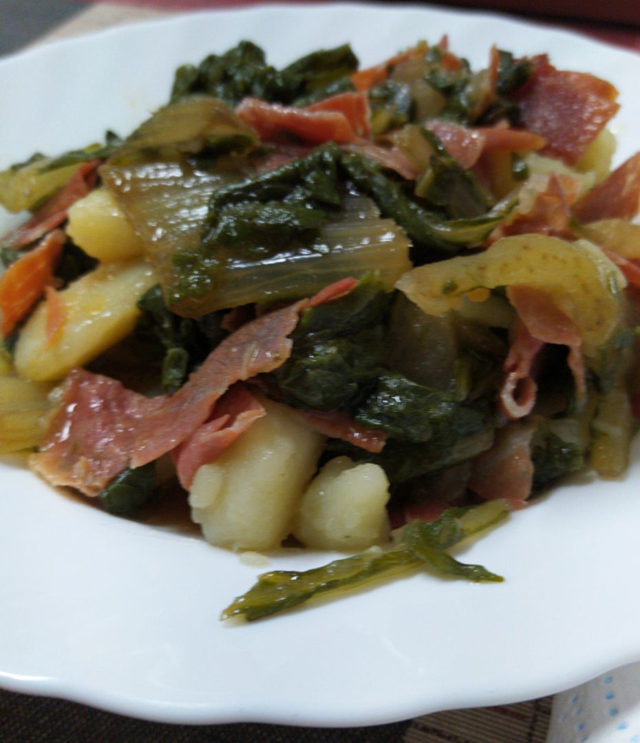 Acelgas con jam贸n salteado 馃ガ Acelgas con jam贸n salteado 馃ガ