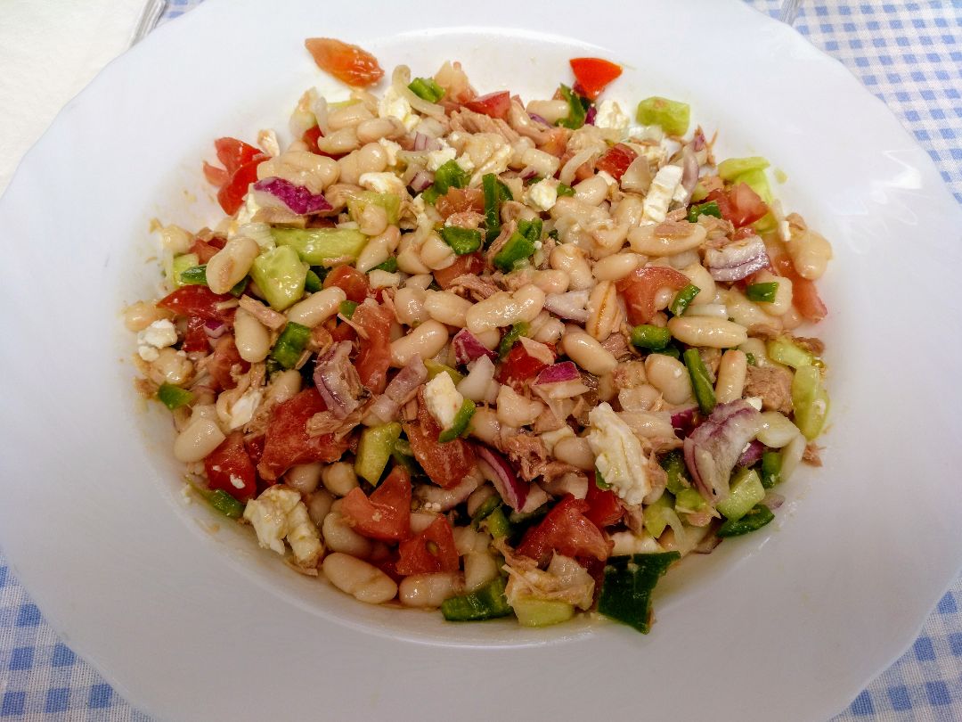 Ensalada de alubias blancas