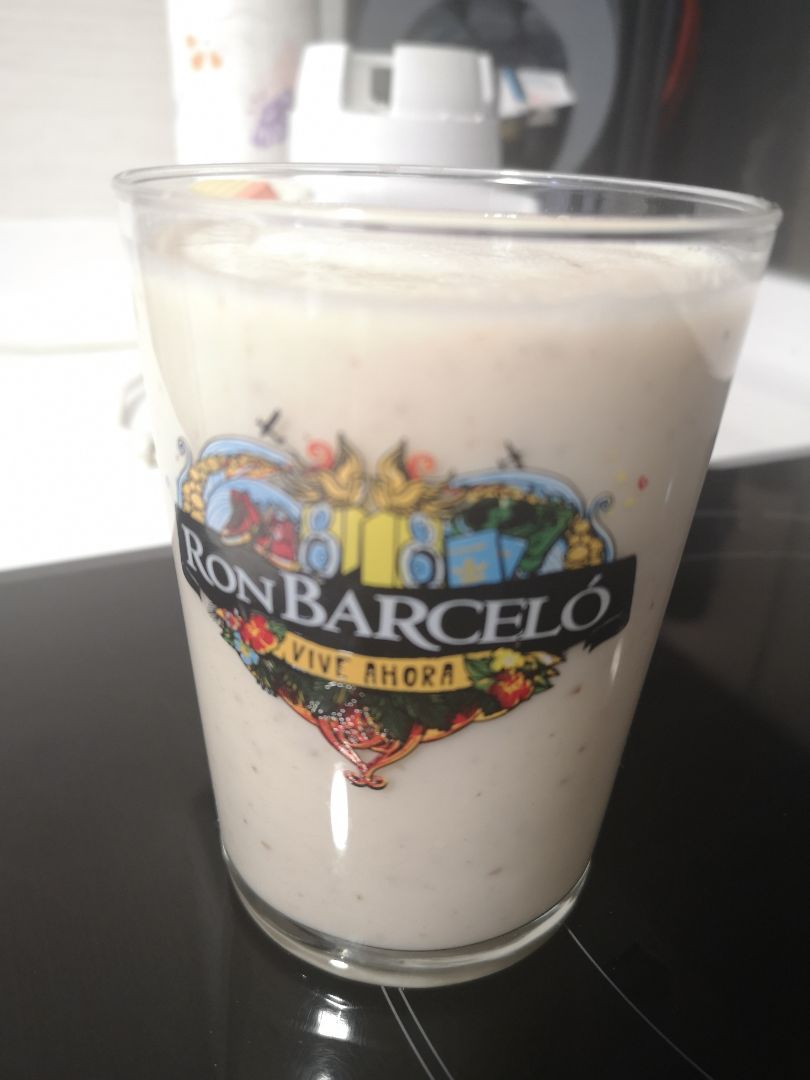 Batido de avena, pera y almendras