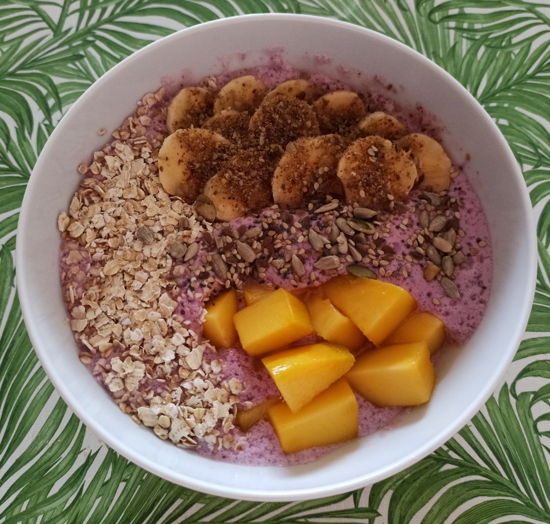 Smoothie bowl de frutos rojos