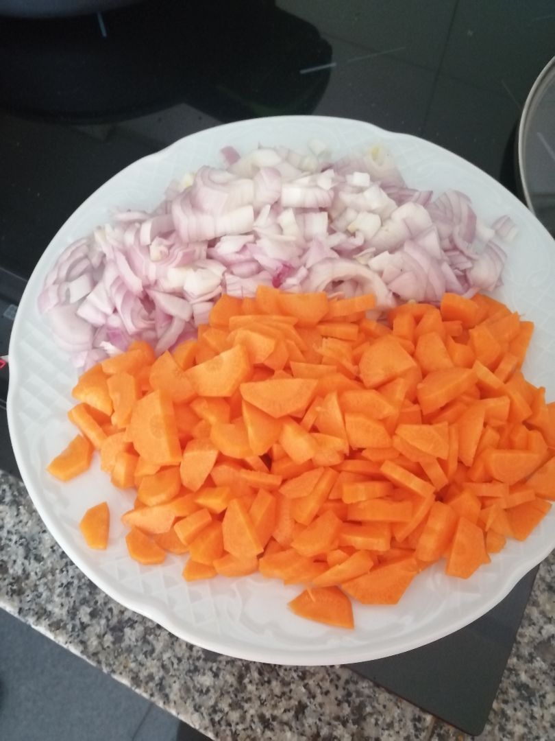 Muslitos de pollo en salsa de zanahoria Paso 1