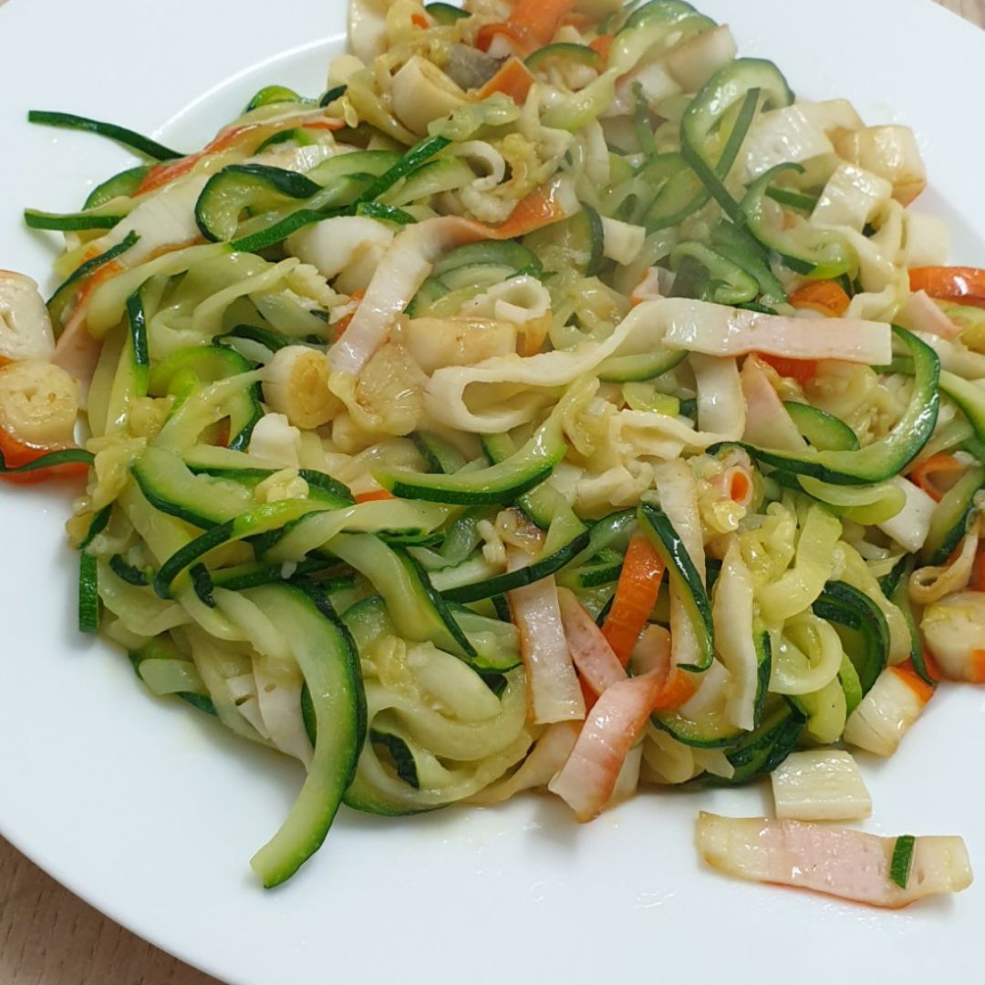 Spaguetis de calabacin salteados Spaguetis de calabacin salteados