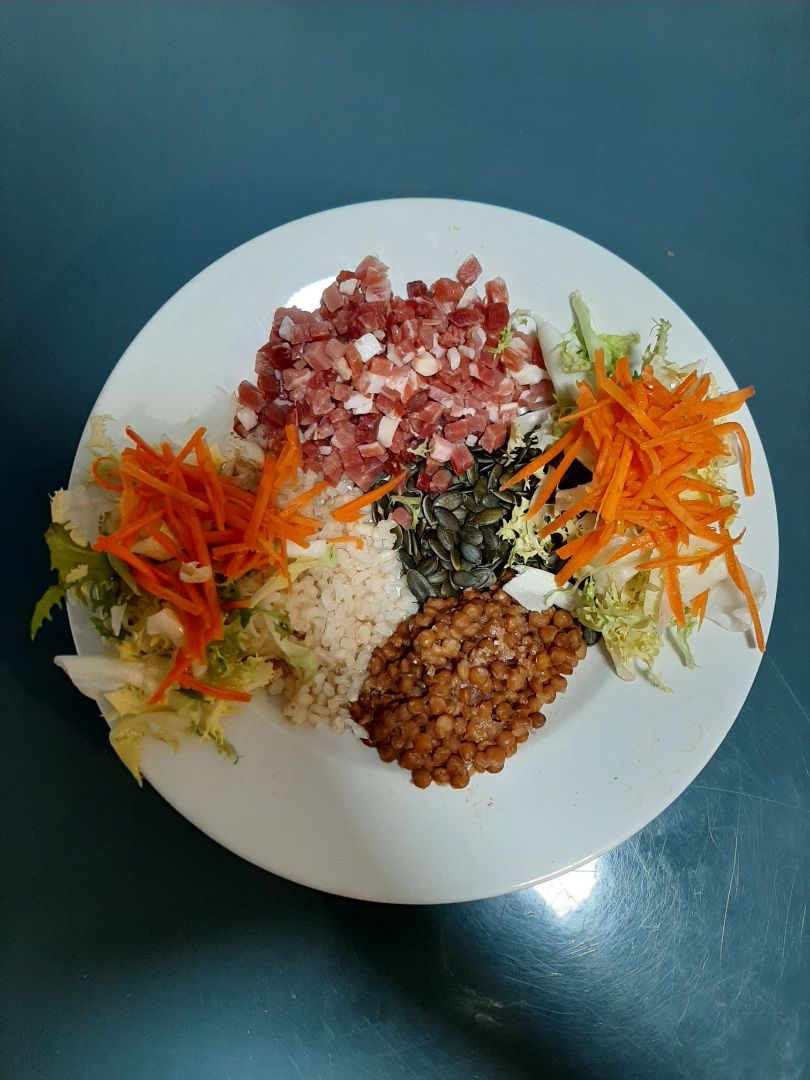 Ensalada con lentejas y semillas de calabaza Ensalada con lentejas y semillas de calabaza