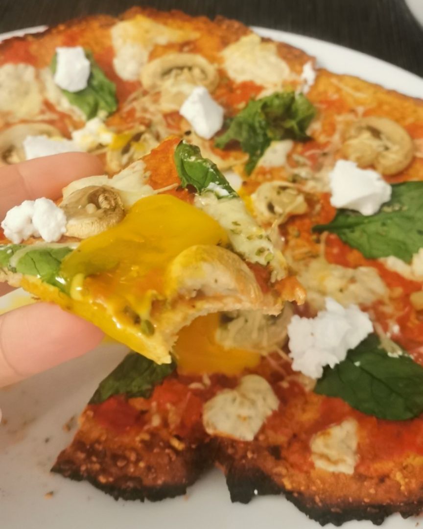 Pizza proteica de base de atún Paso 7 Pizza proteica de base de atún Paso 7