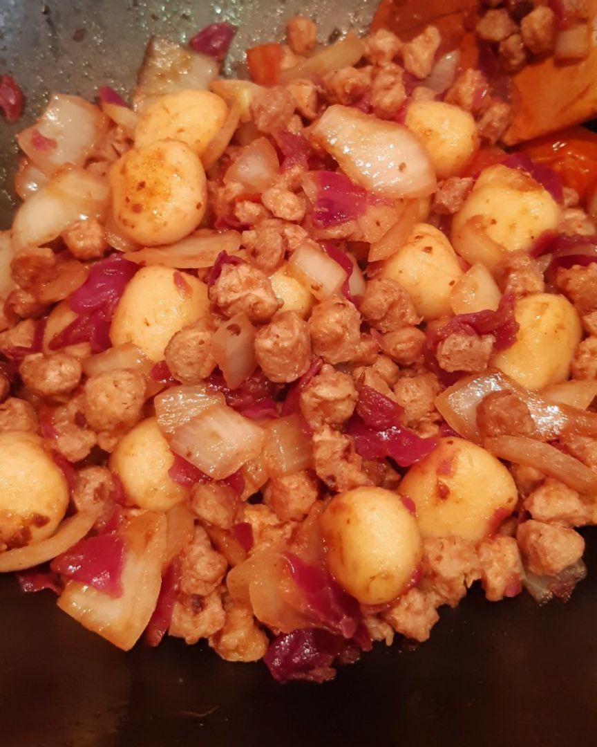Wok de verduras y soja texturizada. Wok de verduras y soja texturizada.